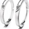 Eternity Love Heart-shaped Couple Rings Closeup